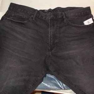 Gap Men's Washed Black Denim  Short size 38 Brand New with tags In package
